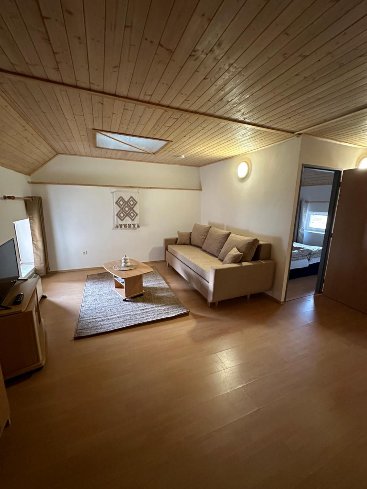 Apartment Dehtare Ngoại thất bức ảnh
