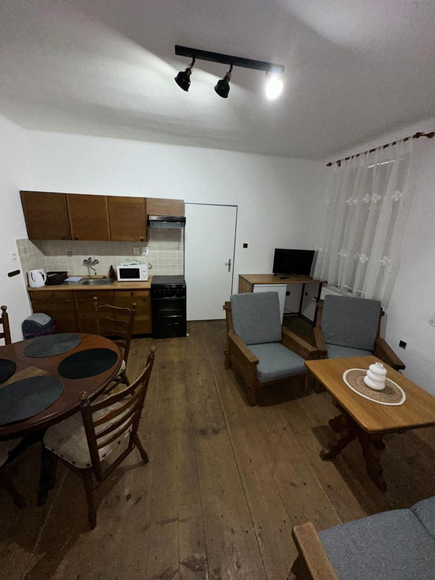 Apartment Dehtare Ngoại thất bức ảnh