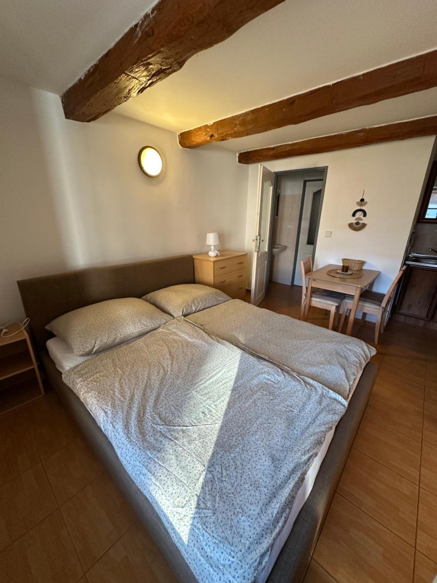 Apartment Dehtare Ngoại thất bức ảnh